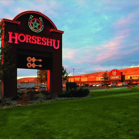 Horseshu Hotel & Casino Jackpot Exterior photo